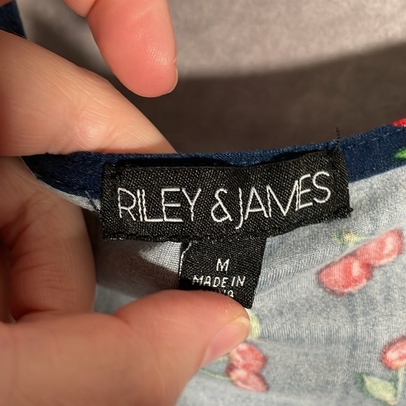 Riley & James | Navy Blue & Red Cherry Print Crop Top | Size Medium - Picture 3 of 9